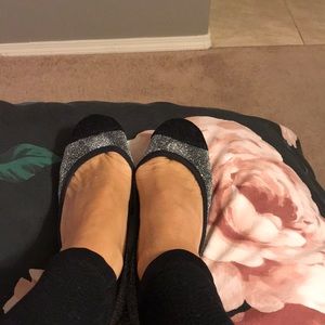 Cute sparkly flat shoes with case